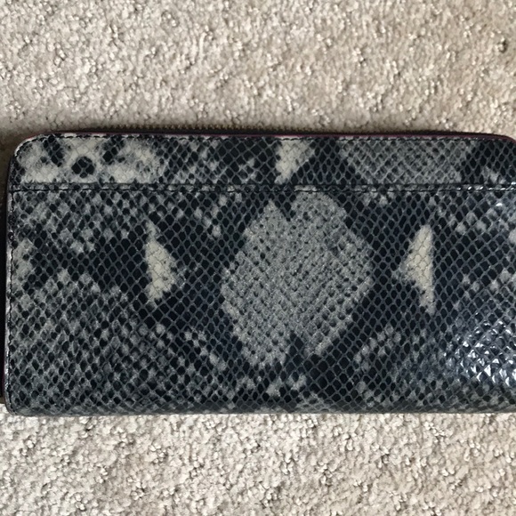 Wallet - Picture 2 of 4